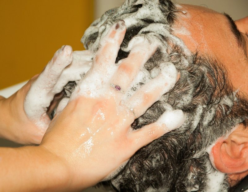 Haare waschen 2 Haare waschen